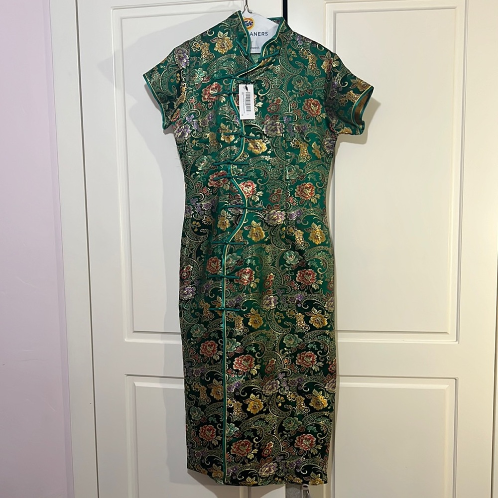 Green Chinese dress